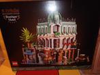 LEGO - 10297 - Boetiekhotel, Kinderen en Baby's, Speelgoed | Duplo en Lego, Ophalen of Verzenden, Nieuw, Complete set, Lego