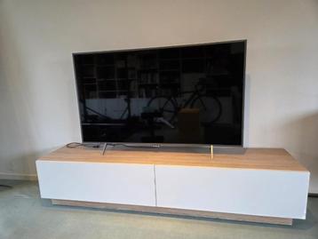 Prachtig TV meubel 180 cm breed beschikbaar voor biedingen