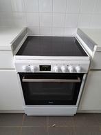 Fornuis, Elektronische apparatuur, Fornuizen, Ophalen, Tussenbouw, 4 kookzones, Zo goed als nieuw