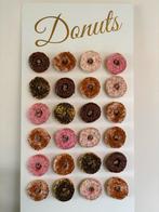 Donut stand - wall 24 donuts voor feestje, Comme neuf, Enlèvement