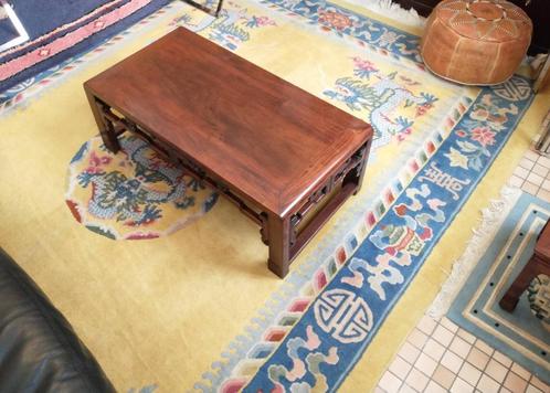 Tapis Chine fond or à motifs symboliques : dragons et fleurs, Huis en Inrichting, Stoffering | Tapijten en Vloerkleden, Ophalen
