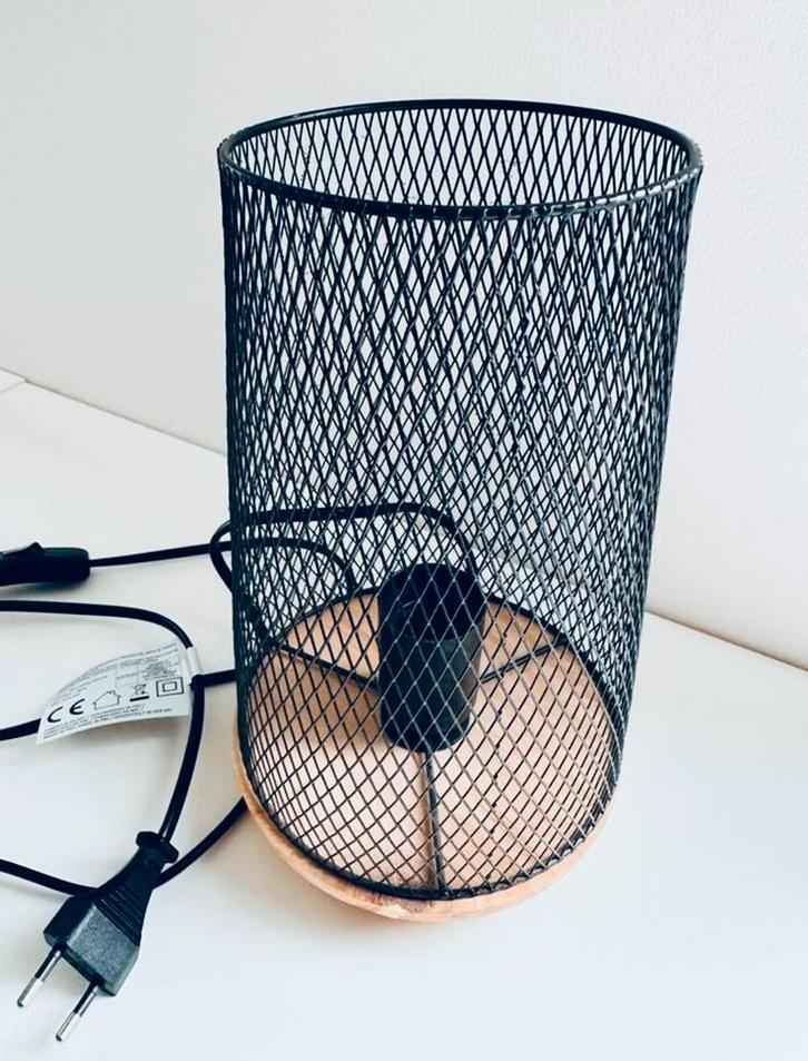 Lampe style industriel ( casa ), Maison & Meubles, Lampes | Lampes de table, Neuf, Bois, Enlèvement