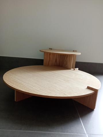 Houten presentatiedisplay  beschikbaar voor biedingen