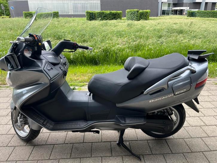 Suzuki burgman 650, Motoren, Motoren | Yamaha, Bedrijf, 2 cilinders, Minimaal motorrijbewijs A2, ABS, Cruise Control, Handvatverwarming
