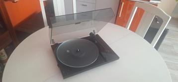 Pro-Ject T1 Phono SB platenspeler beschikbaar voor biedingen
