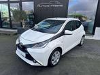 Toyota Aygo 1,0i benzine Camera airco, Auto's, 4 zetels, 50 kW, Zwart, Wit