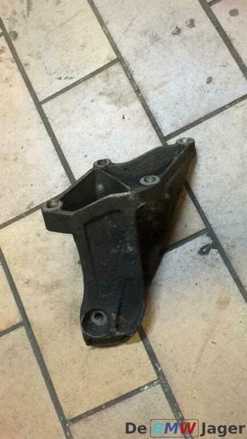 Motorsteun links BMW 7 serie E65 E66 E67 22116754615 beschikbaar voor biedingen