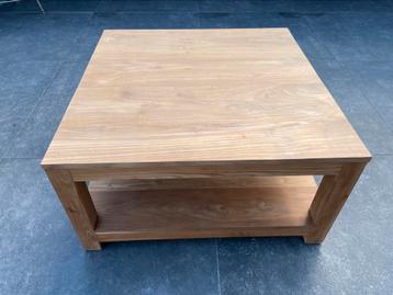 Teak salon tafel 80 cm x 80cm beschikbaar voor biedingen
