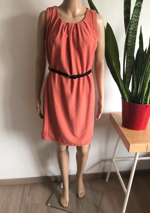 Robe orange Moggy's (taille S) état neuf, Vêtements | Femmes, Robes, Comme neuf, Taille 36 (S), Orange, Au-dessus du genou, Enlèvement ou Envoi