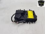 ZEKERINGKAST C-Klasse AMG (W205) (|A2055402850|), Auto-onderdelen, Gebruikt, Mercedes-Benz