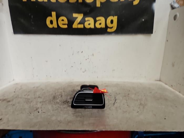 Luchtrooster Dashboard van een Volkswagen Golf, Auto-onderdelen, Dashboard en Schakelaars, Volkswagen, Gebruikt, 3 maanden garantie