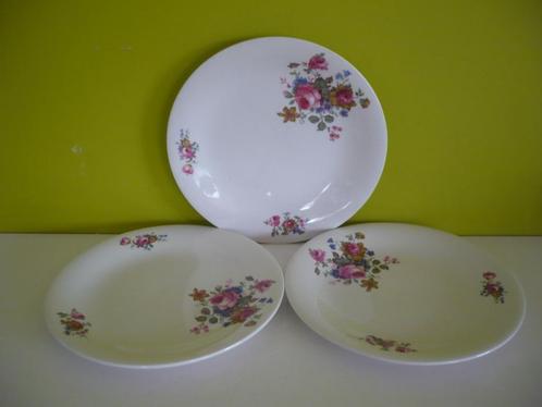 3 vintage boch dessert bordjes met bloemen, Antiek en Kunst, Antiek | Servies los, Ophalen of Verzenden