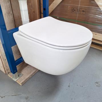 Toiletpot glans wit nieuw 5 jr garantie voor Geberit /Ravius beschikbaar voor biedingen