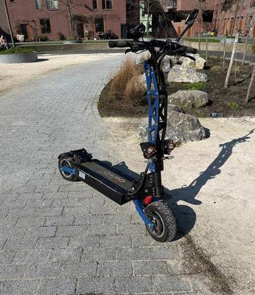 Krachtige elektrische step met 2 motoren beschikbaar voor biedingen