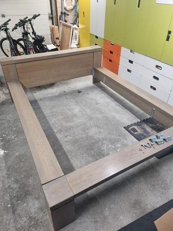 Bed frame beschikbaar voor biedingen