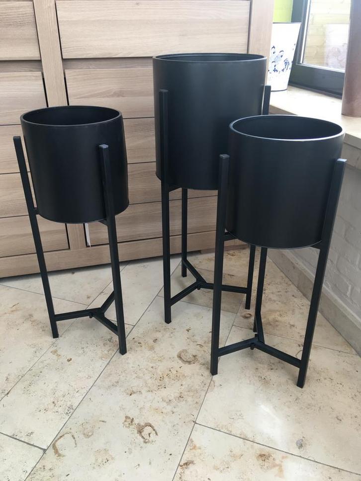 Nieuwe bloempotten deco op standaard light & living, Tuin en Terras, Bloembakken en Plantenbakken, Nieuw, Ophalen of Verzenden