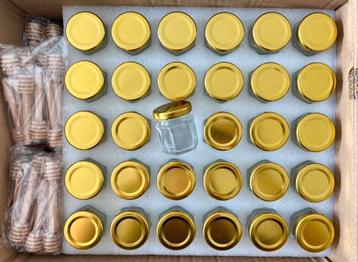 60 Mini honingpotjes met honintlepel beschikbaar voor biedingen