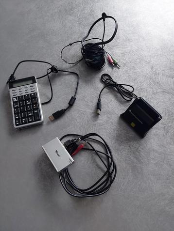 Numeriek toetsenbord, koptelefoon, multi-USB-aansluitingen,  beschikbaar voor biedingen