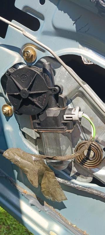 Moteur leve vitre Renault twingo  beschikbaar voor biedingen