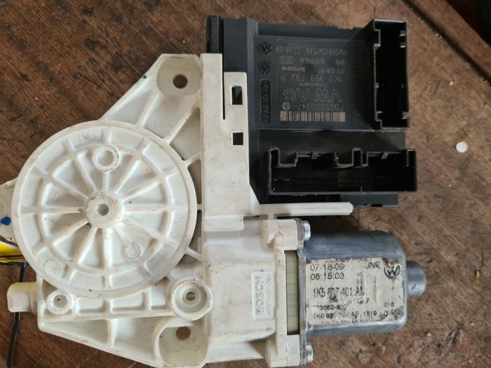 Ruitmechaniek 4Deurs links-voor van een Volkswagen Passat, Gebruikt, -, Volkswagen, -