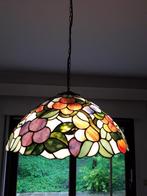 Suspension abat-jour Tiffany vitrail motifs floraux fruits, Comme neuf, 25 à 50 cm, Rond, Enlèvement