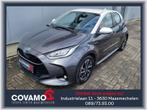 Toyota Yaris Iconic, Auto's, Toyota, Te koop, Zilver of Grijs, Stadsauto, 92 pk