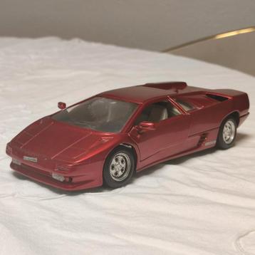 Lamborghini miniature Diablo Guiloy, Envoi