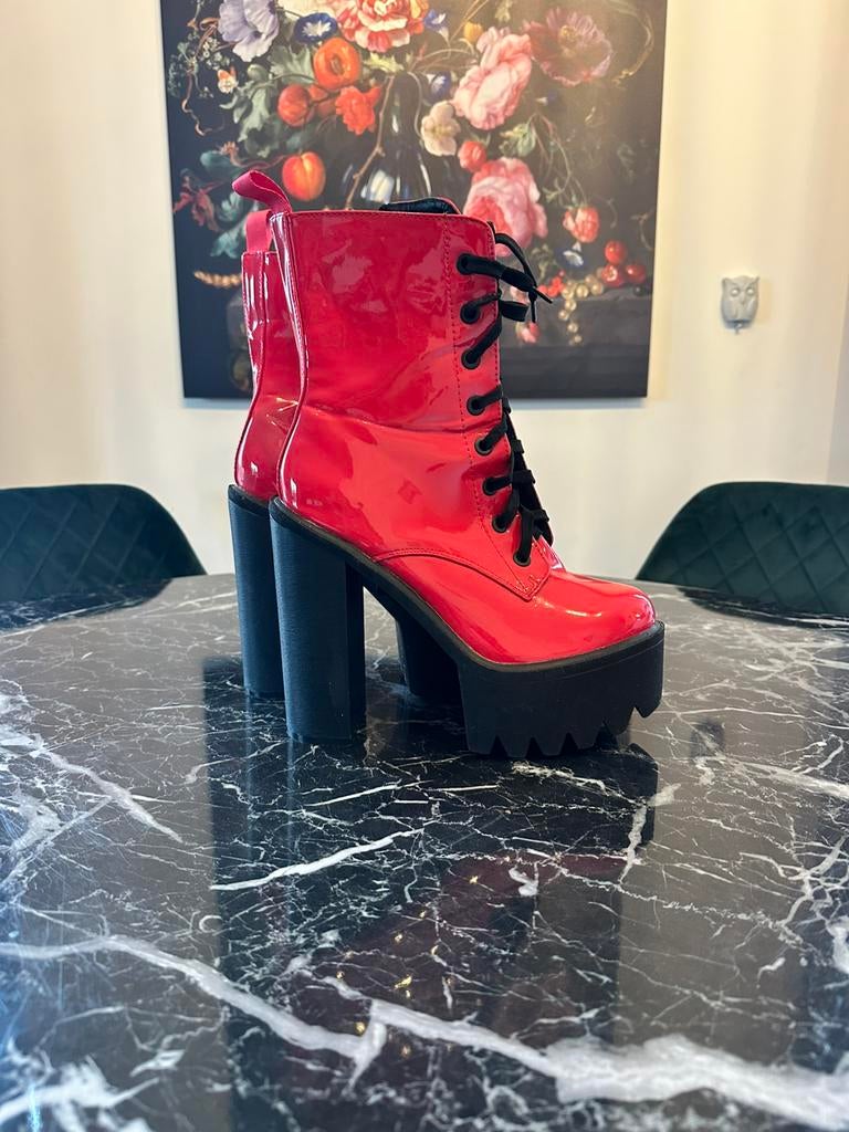 Rode hakken 41, Ophalen of Verzenden, Gedragen