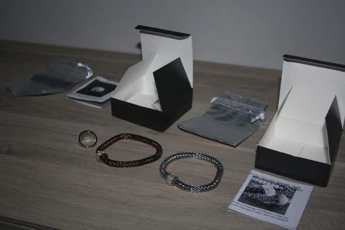 Victoria , 1 ring diameter 20 mm , 2 armbanden, als nieuw, Handtassen en Accessoires, Ringen, Zo goed als nieuw, Dame, 19 tot 20