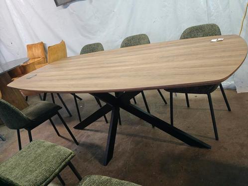 Eetkamertafel Rousseau (outlet), Huis en Inrichting, Woonaccessoires | Overige, Nieuw, Ophalen