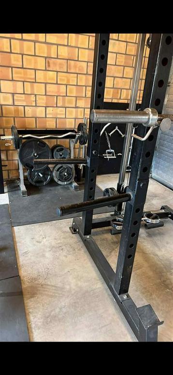 Voledige home gym tekoop beschikbaar voor biedingen