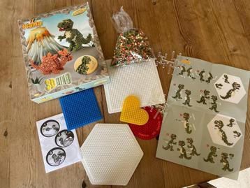 Strijkparels dino's, Hobby en Vrije tijd, Ophalen of Verzenden, Gebruikt