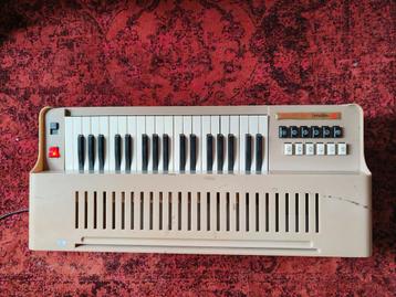 Magnus Chord Organ beschikbaar voor biedingen