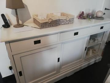 witte dressoir, buffetkast beschikbaar voor biedingen