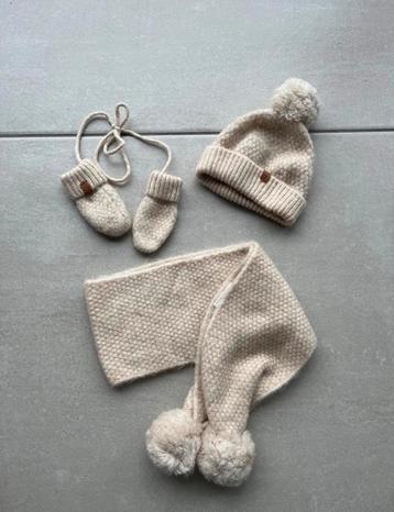 Jbc newborn set muts sjaal en wantjes beschikbaar voor biedingen