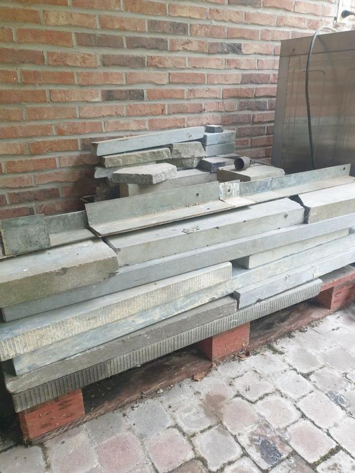 Lot de pierres de taille bleue ou à la pièce, Tuin en Terras, Bielzen en Borduren, Gebruikt, Ophalen