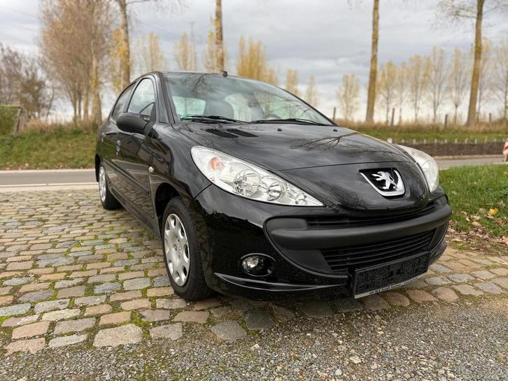 Peugeot 206+ 2010 prêt à immatriculé ok très bon état, Autos, Peugeot, Particulier, ABS, Airbags, Air conditionné, Ordinateur de bord