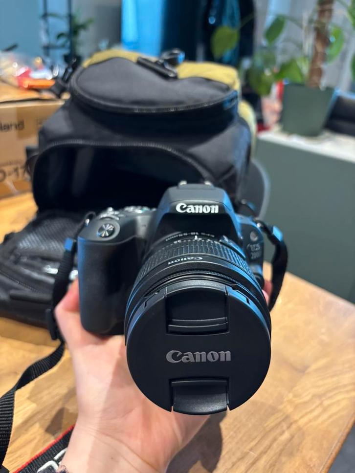 Canon EOS 200D + lens, Audio, Tv en Foto, Fotocamera's Digitaal, Zo goed als nieuw, Canon, Ophalen