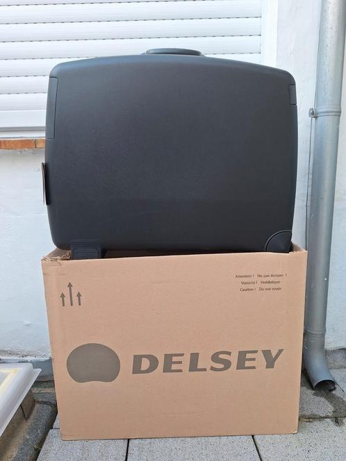 Nieuwe reiskoffer, Handtassen en Accessoires, Koffers, Zo goed als nieuw, Ophalen of Verzenden