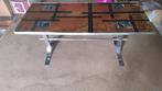 Vintage salontafel met glazen blad en metalen voet., Huis en Inrichting, Tafels | Salontafels, Ophalen, Zo goed als nieuw, Glas