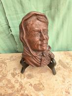 Bruine stenen ets van een vrouwenhoofd, Antiek en Kunst, Kunst | Etsen en Gravures, Ophalen