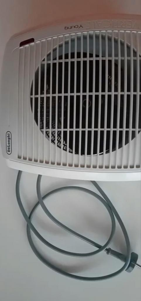 Chauffage électrique delonghi (IP21) sdb à saisir ️️↙️, Doe-het-zelf en Bouw, Verwarming en Radiatoren, Zo goed als nieuw, Thermostaat