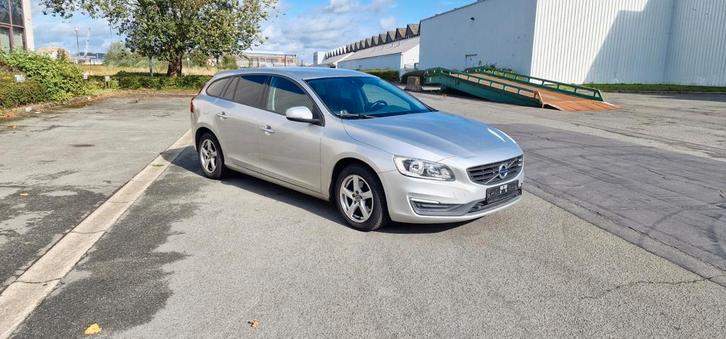 Volvo V60 2.0D 2016 Euro 6b, Auto's, Volvo, Bedrijf, Te koop, V60, Diesel, Euro 6, 5 deurs, Handgeschakeld, Zilver of Grijs, Zwart