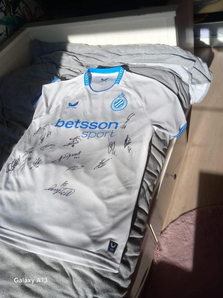Gesigneerd truitje Club Brugge  seizoen 2025-2026 maat L, Verzamelen, Sportartikelen en Voetbal, Nieuw, Shirt, Ophalen of Verzenden