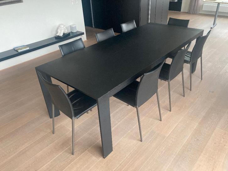 8 chaises Zanotta Lia - cuir noir - structure en aluminium, Maison & Meubles, Chaises, Comme neuf, Cinq, Six Chaises ou plus, Cuir