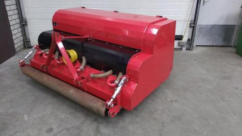 Kunstgras dieptereiniger, kunstgrasreiniger ( diesel ), Zakelijke goederen, Machines en Bouw | Tuin, Park en Bosbouw, Ophalen of Verzenden