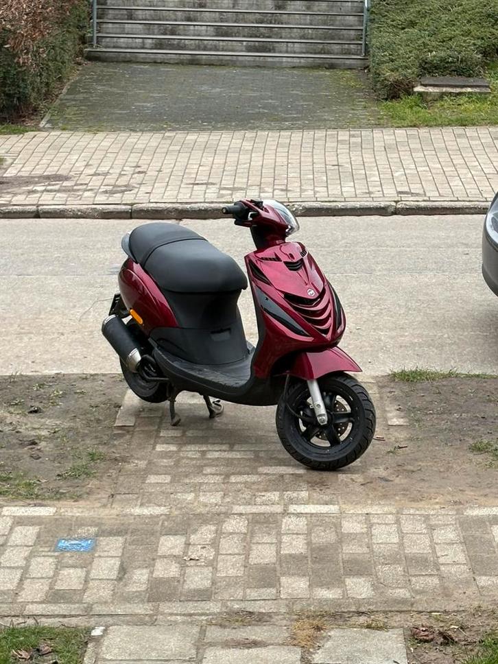 Piaggio zip a klasse, Fietsen en Brommers, Scooters | Piaggio, Zo goed als nieuw, Zip, Klasse A (25 km/u), Benzine, Ophalen