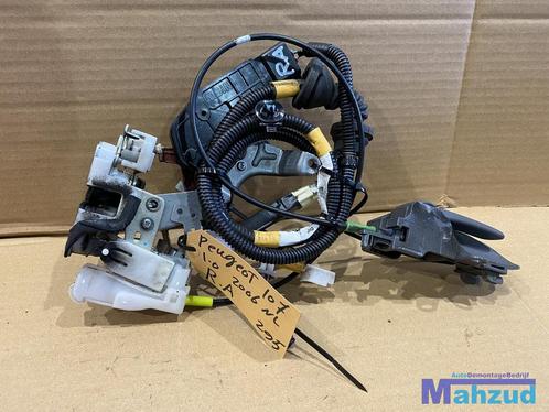 PEUGEOT 107 C1 Rechts achter deurslot kabelboom 2005-2014, Auto-onderdelen, Elektronica en Kabels, Peugeot, Gebruikt, Ophalen of Verzenden