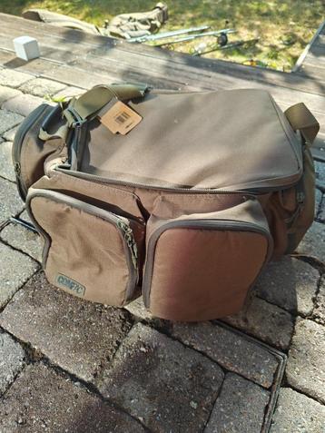 Korda compac carryall beschikbaar voor biedingen