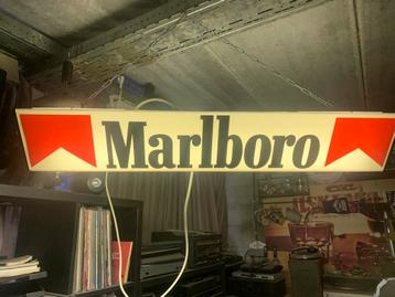 Lichtreclame, lichtbak Marlboro  beschikbaar voor biedingen